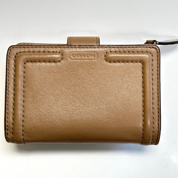 Coach Vintage Wallet - Picture 3 of 9